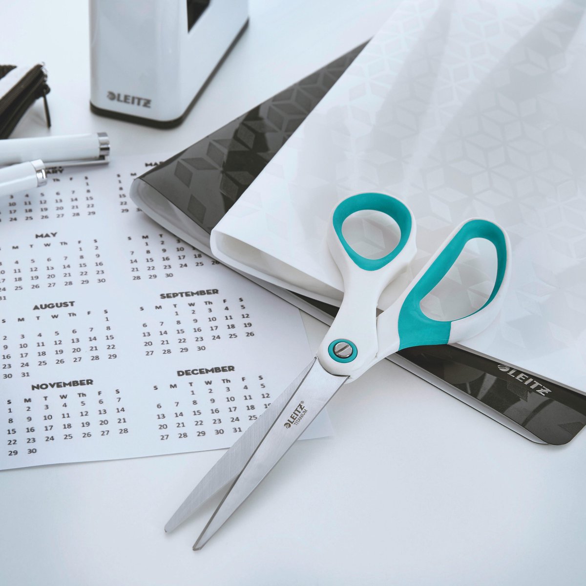 Leitz wow titanium rustfri stål saks - isblå