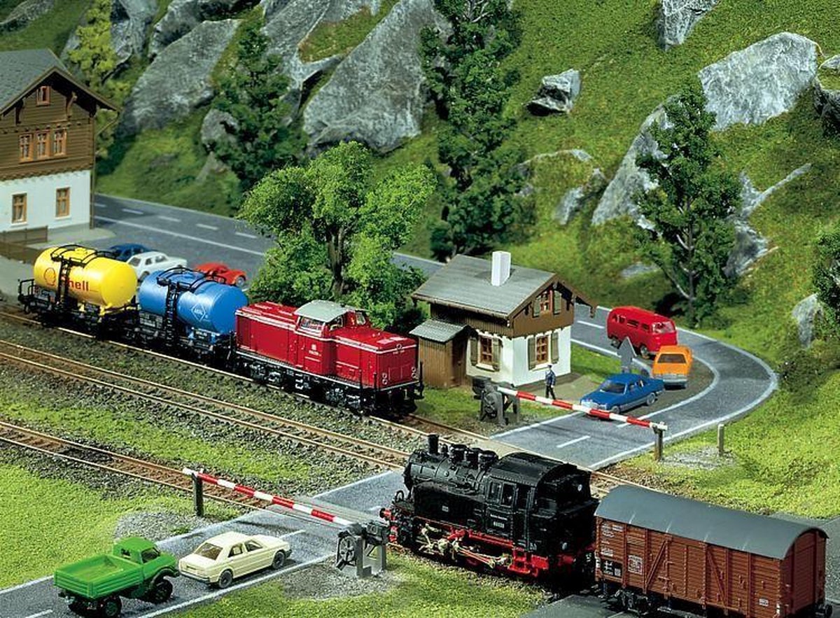Faller 282730 z jernbaneoverskæring