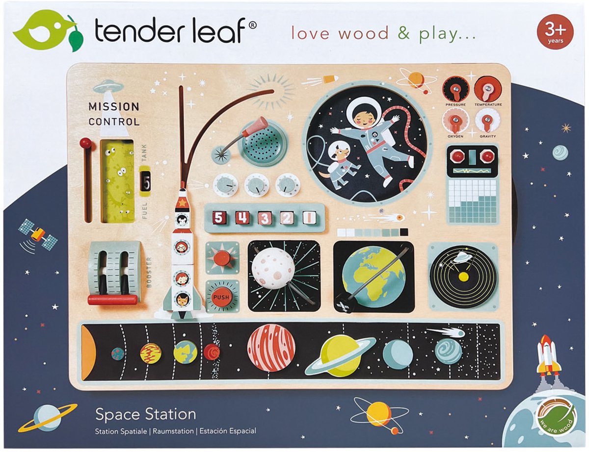 Tender blad rumstation træ legetøj platform astronauter.