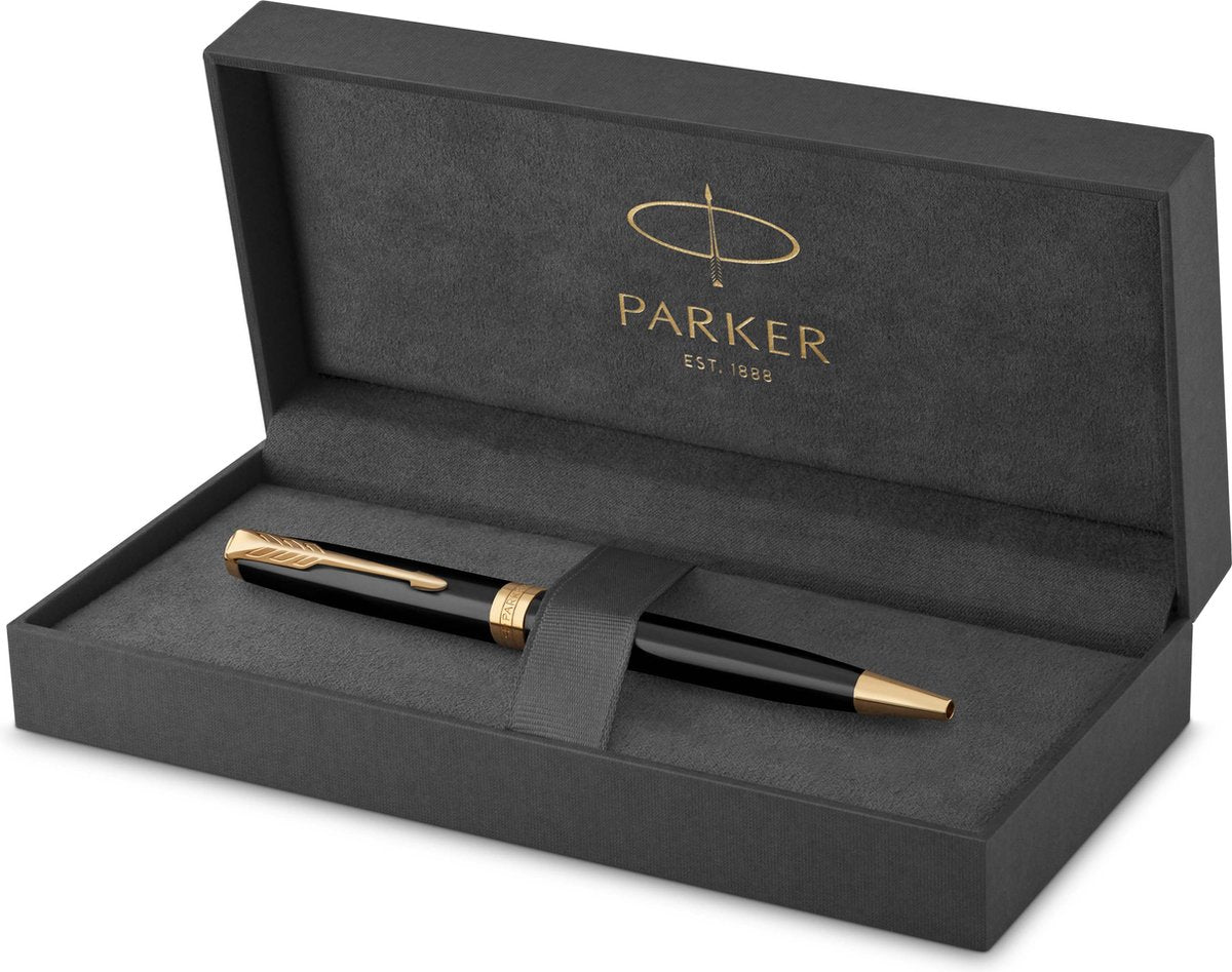 Parker sonnet kuglepen | sort lak med guldkant | medium spids med sort blæk | gaveemballage
