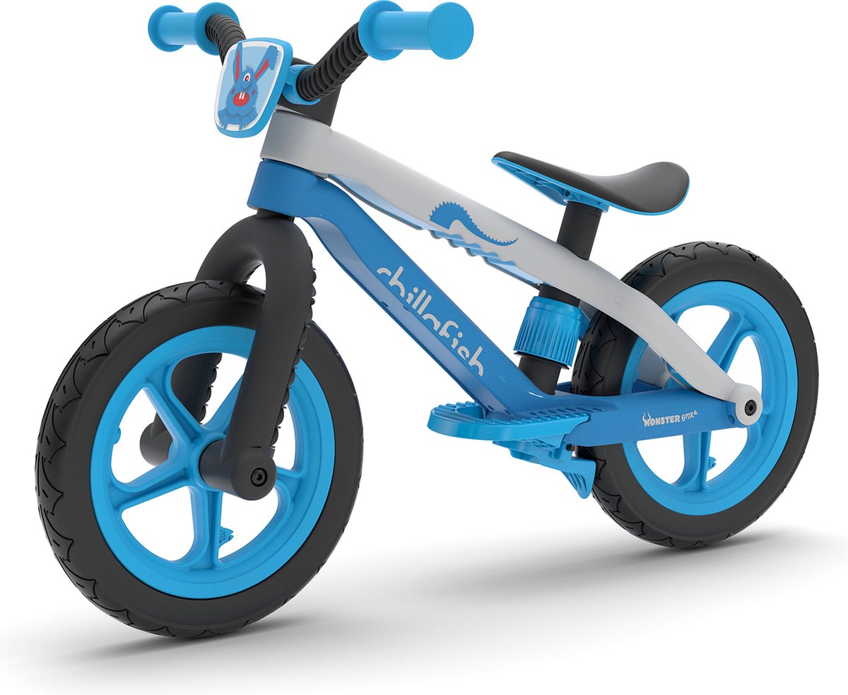Chillafish balancecykel 2 år med fodstøtte og fodbremse - blå - letvægts balancecykel til drenge og piger op til 5 år med justerbar sadel og 12 gummiskinddæk for ekstra greb indvendigt og udvendigt - model bmxie 2