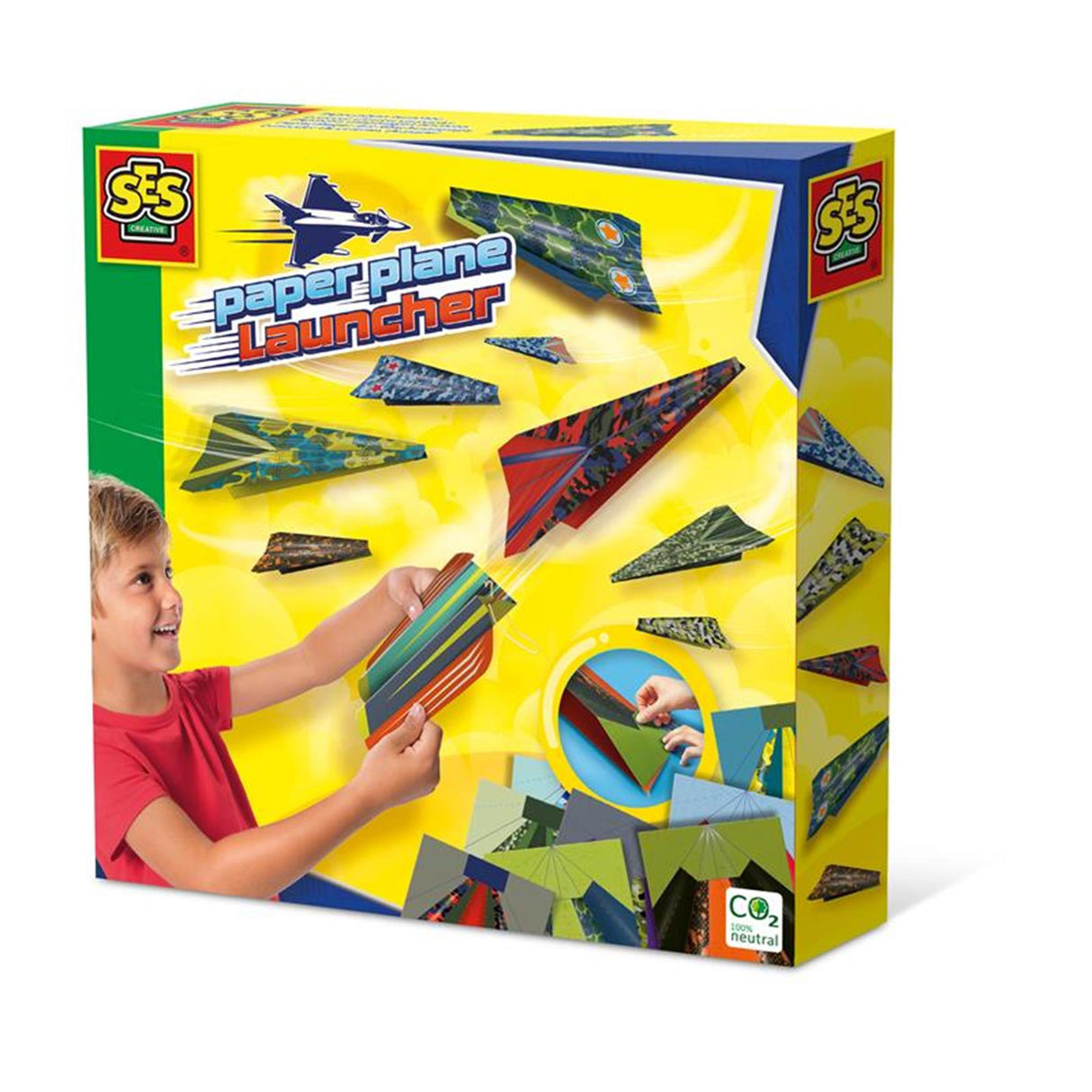 Lancering af en masse papirfly