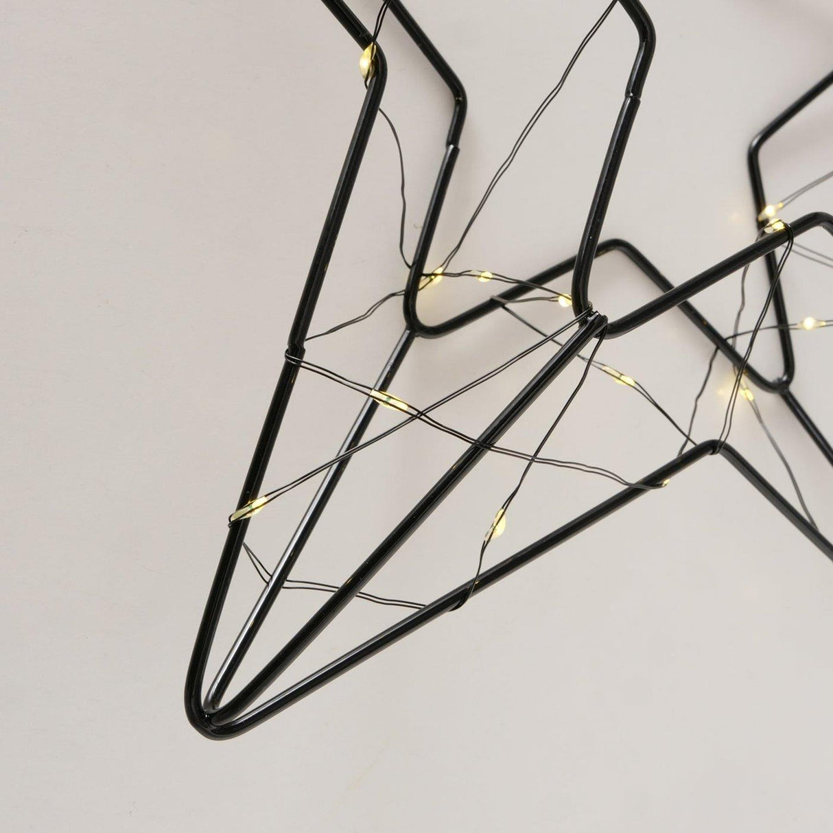 Boltze boligindretningspendel LED-stjerne Elvira sort 29,5x30x6cm