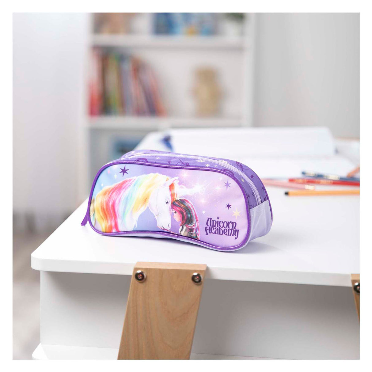 Undercover unicorn academy penalhus