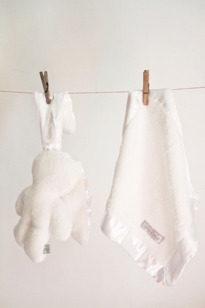 Snuggle bunny hvid med hvide ører. 26 cm