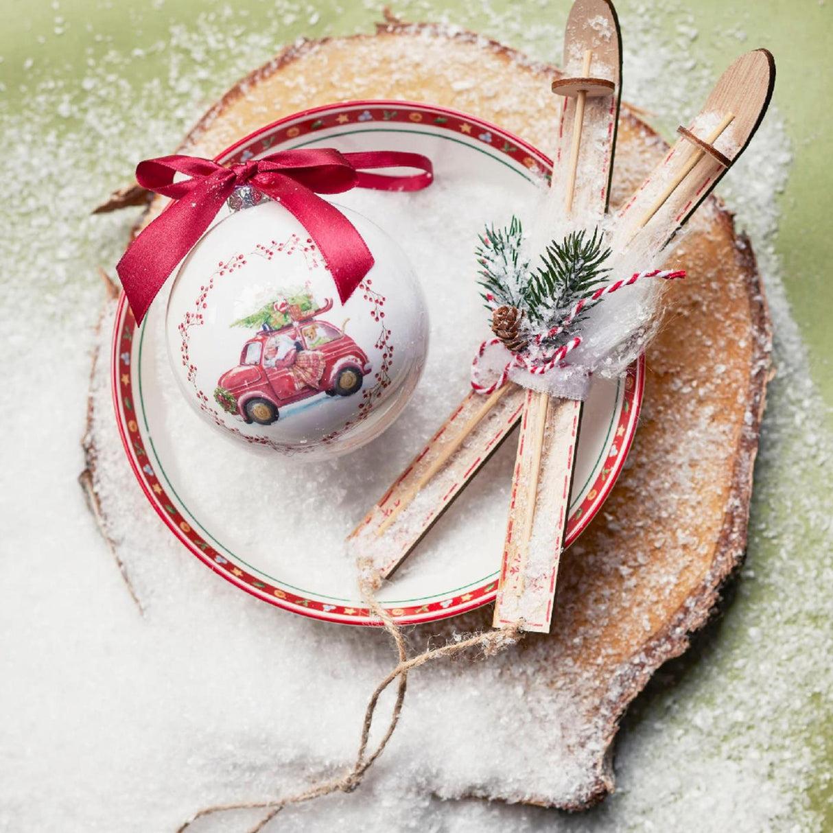 Decoris julevedhæng ski træ 3,5x8x23cm 3 assorteret