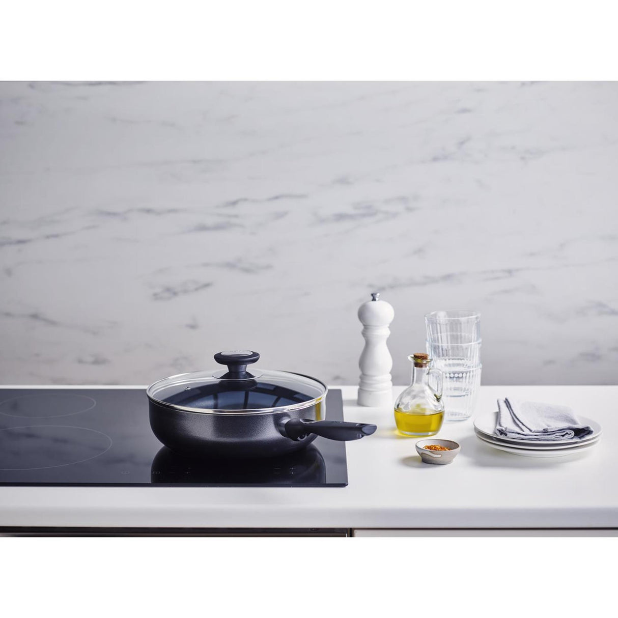Beka pro induc r sauterpande med keramisk non-stick belægning og glaslåg 24cm