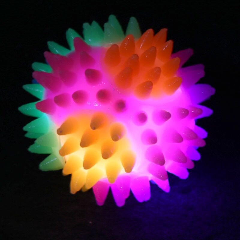 Spids hoppebold med LED 5,5cm