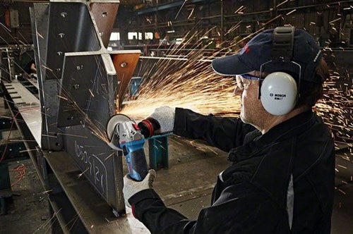 Bosch blå slibemaskine gws 19-125 cie (beskyttelsesdæksel, håndtagsvibrationskontrol, monteringsflange, stiftnøgle, spændemøtrik)