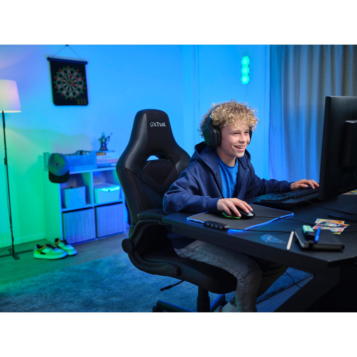 Trust gxt 703 riye gaming stol (sort)