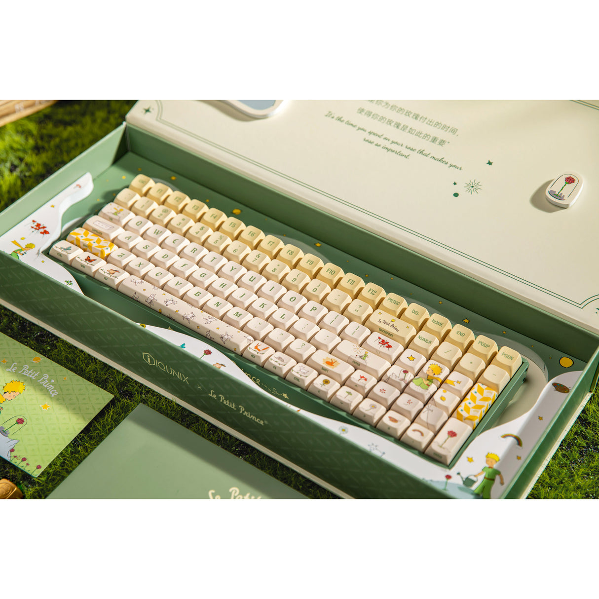 Iqunix f97 floral date rgb mekanisk gaming-tastatur (grøn, us-layout (qwerty), gateron rød, 96%, rgb-lysdioder, hot-swappable, pbt, 2.4ghz | bluetooth 5.1 | usb-c)