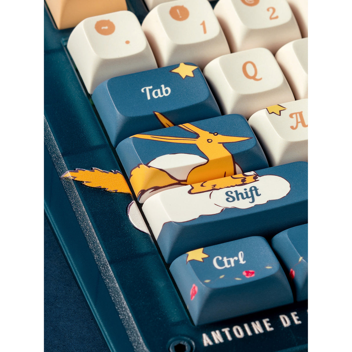 Iqunix zx75 sky støder på trådløst mekanisk tastatur (blåt, us-layout (qwerty), iqunix silent rose, 75%, rgb-lysdioder, hot-swappable, double-shot pbt, 2,4ghz | bluetooth 5.1 | usb-c)