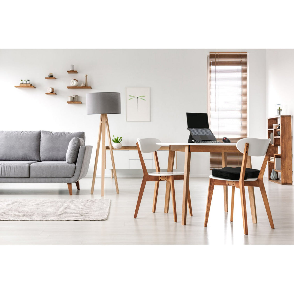 Kensington SmartFit Easy Riser EQ bærbar kølestativ (sort)