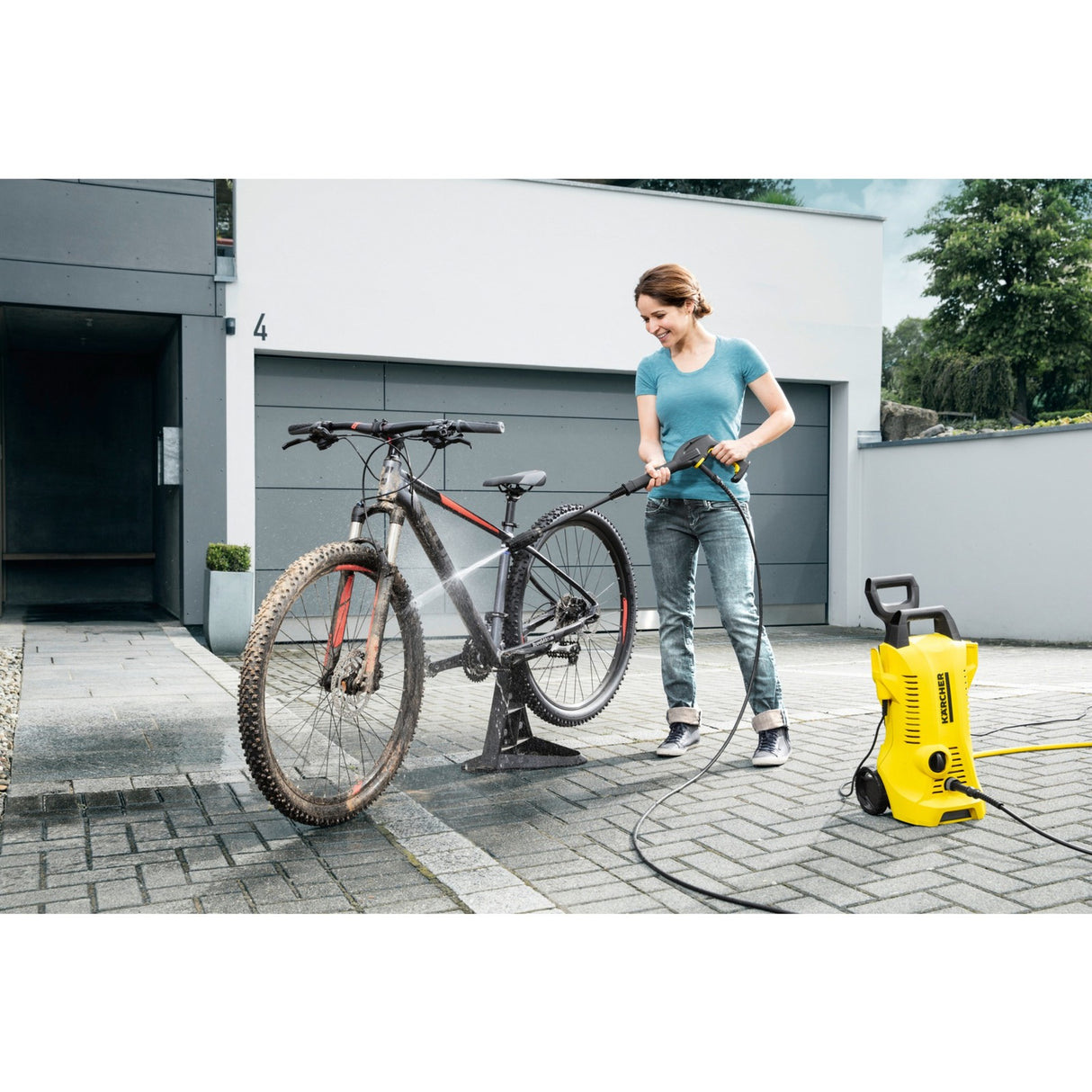 Kärcher k2 power control højtryksrenser - 110 bar - 360 l h - 20 m² h - app support - velegnet til bl.a. små biler - cykler - havemøbler - havestole