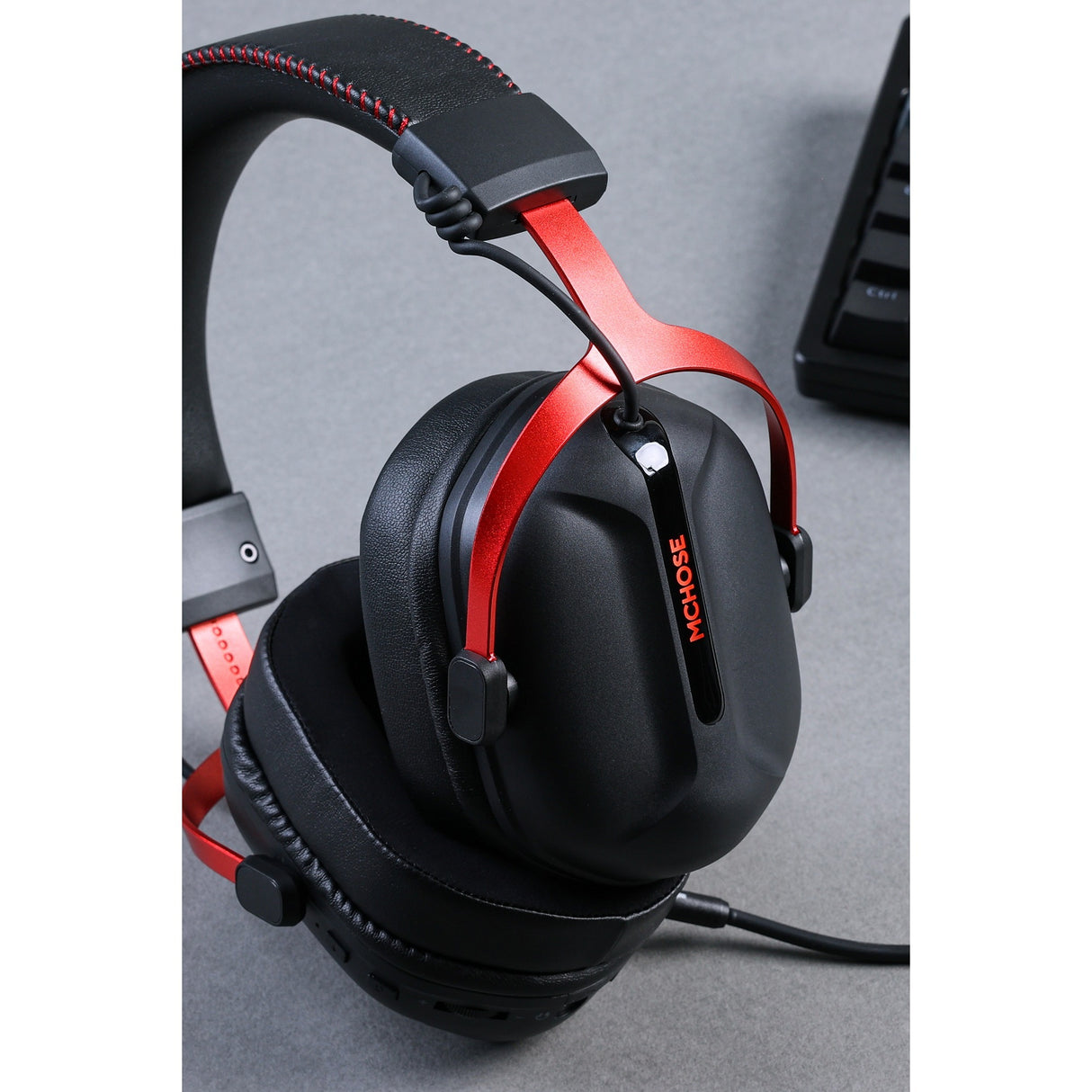 Mchose s9 pro trådløst over-ear gaming headset (sort rød, pc laptop playstation switch smartphone, 2,4 g bluetooth kablet type-c)