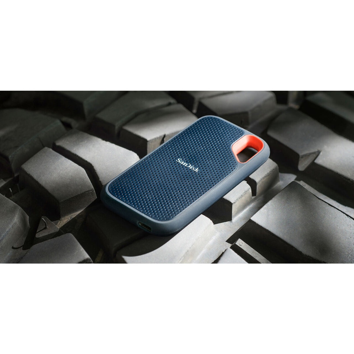 Sandisk extreme portable v2, 2 TB ekstern SSD (sort orange, SDSSDE61-2t00-G25, USB-C)