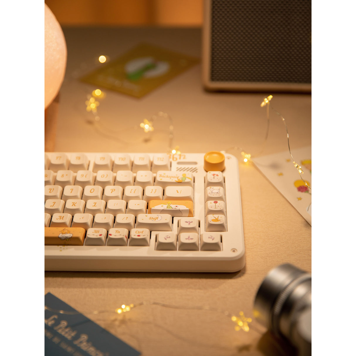 Iqunix zx75 sunset ponder trådløst mekanisk tastatur (lysegul, us-layout (qwerty), gateron rød, 75%, rgb-lysdioder, hot-swappable, double-shot pbt, 2.4ghz | bluetooth 5.1 | usb-c)