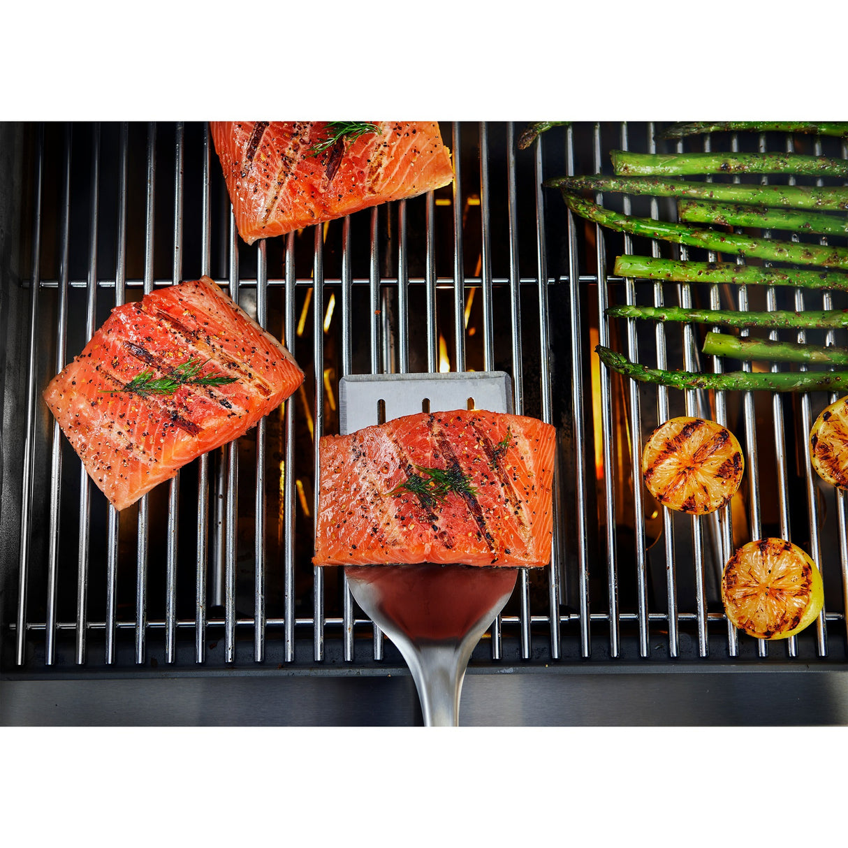 Weber præcisions grillspatel (rustfrit stål sort)