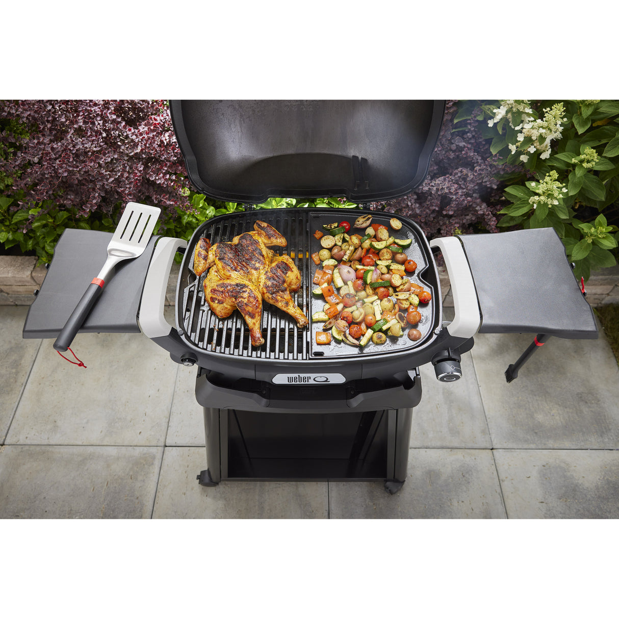 Weber halv planca til q 2100n, q 2200n og q 2800n+ grillplade (sort)