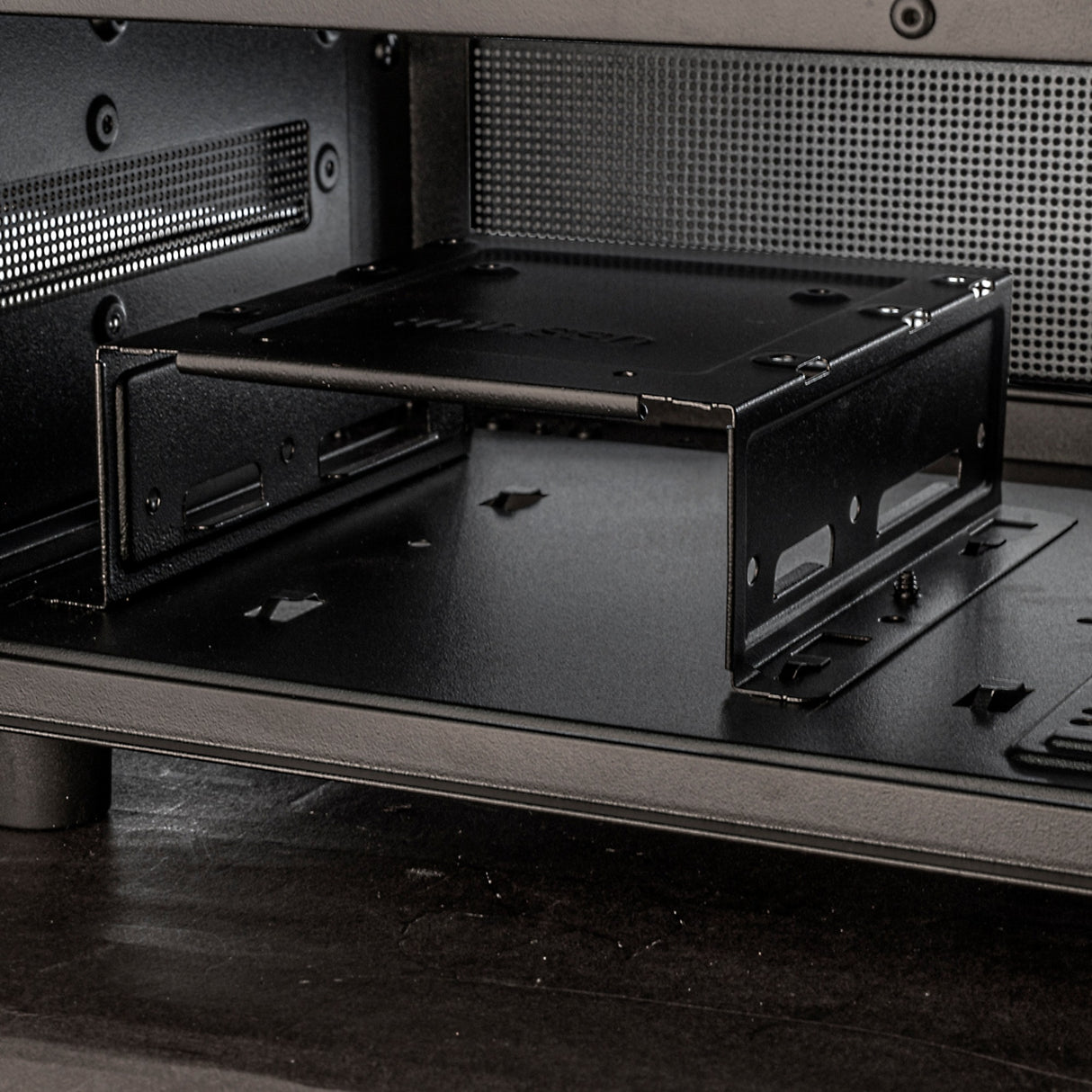 Silverstone lucid 04 mini tårnhus (sort | 2x USB-A | 1x USB-C | RGB | hærdet glas)