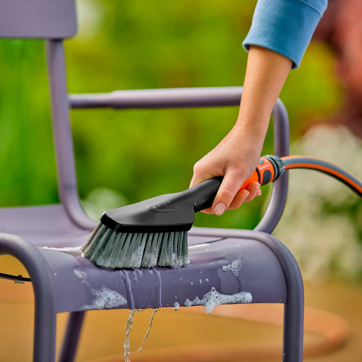 Gardena cleansystem rengøringssæt med børstes bløde sæbestykker og stik til vaskebørste (grå orange, 18862-20)
