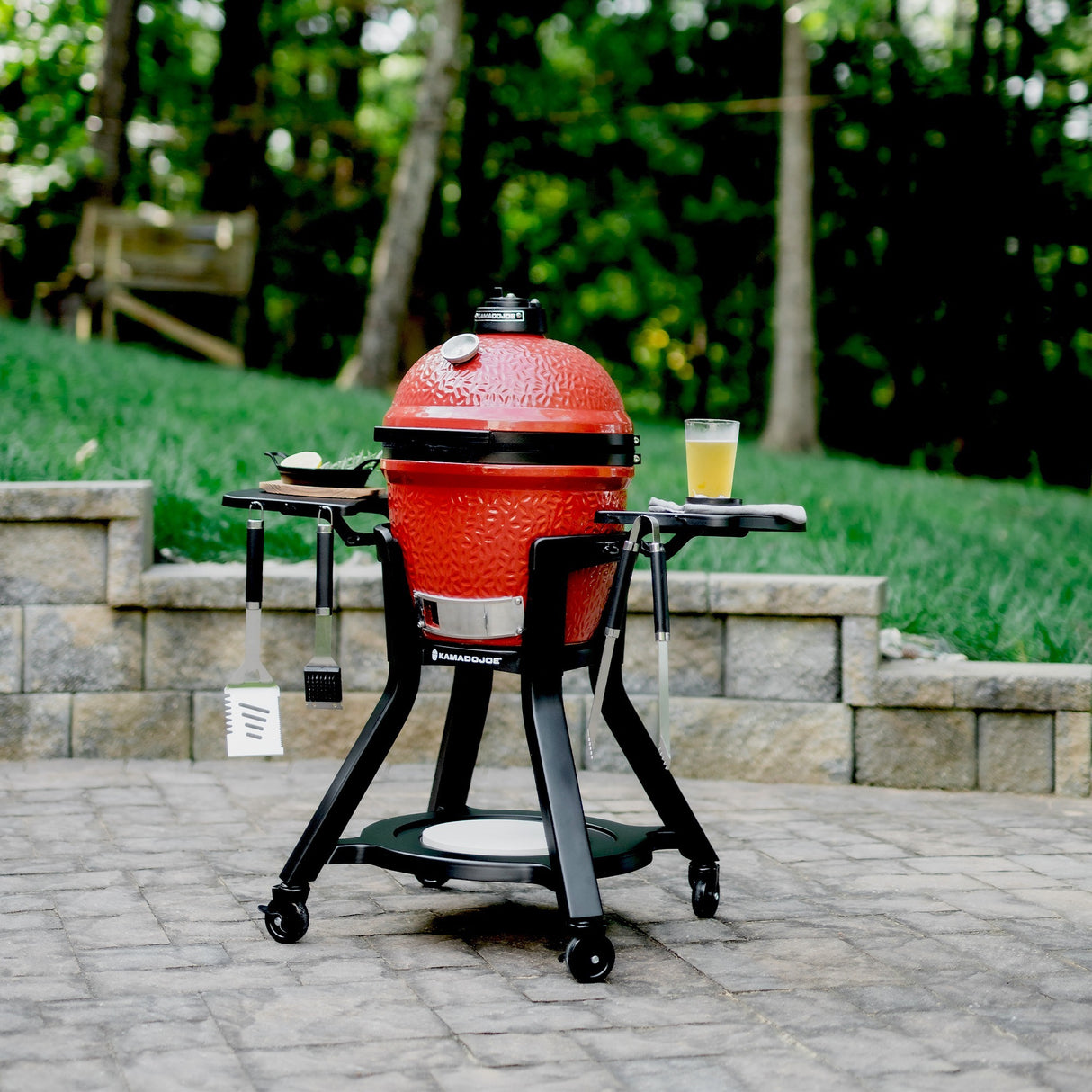 Kamado Joe Joe Jr® vogn med sideborde grillvogn (sort)