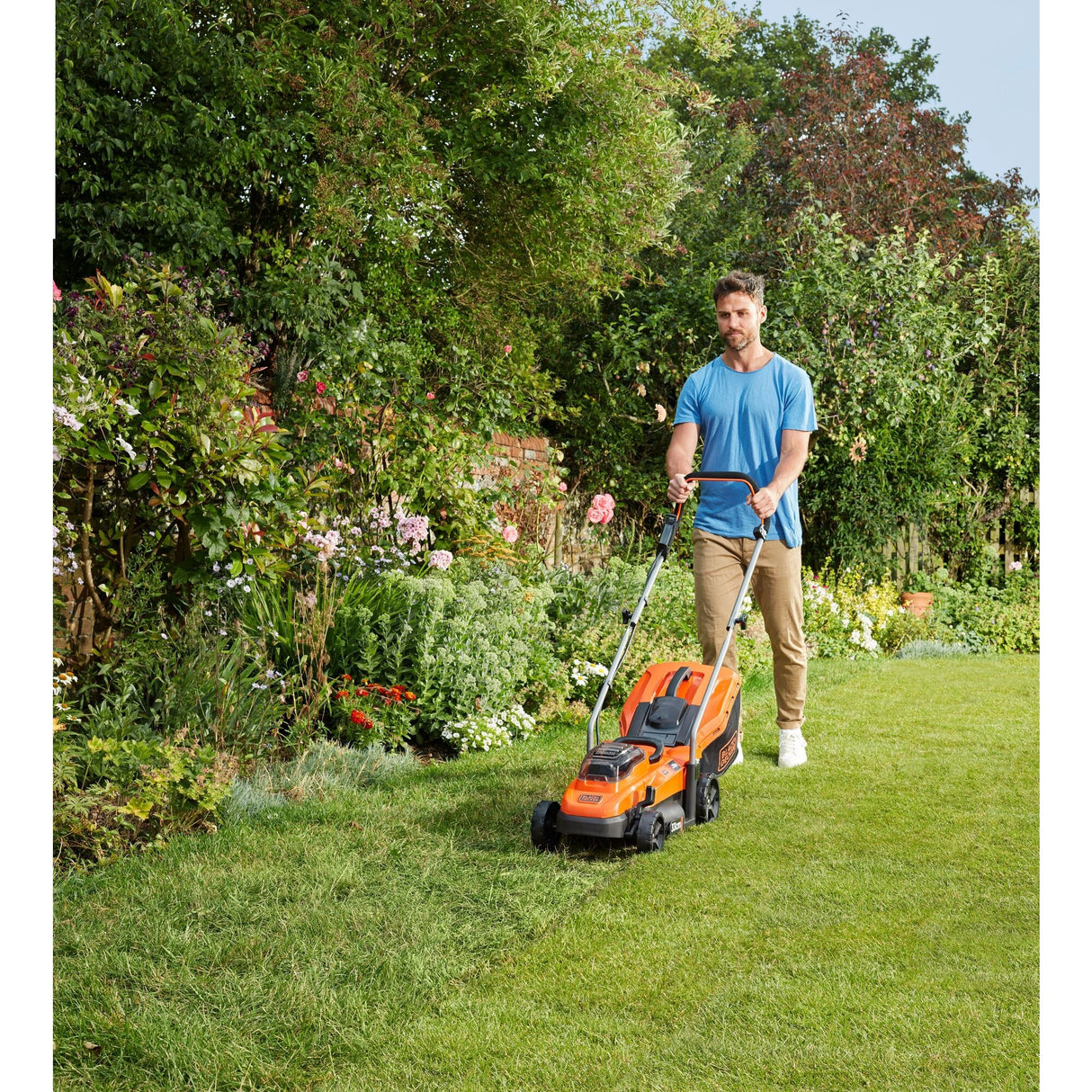 Black+decker bcmw3318l2-qw 2x 18v plæneklipper (orange sort, 2x 18v 2,5ah batteri og oplader inkluderet)
