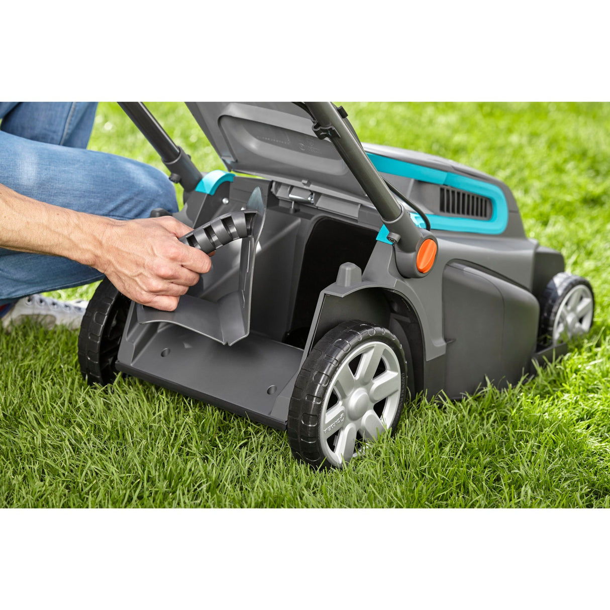 Gardena powermax™ elektrisk plæneklipper - klippebredde 42 cm - græsplæner op til ca. 800 m²