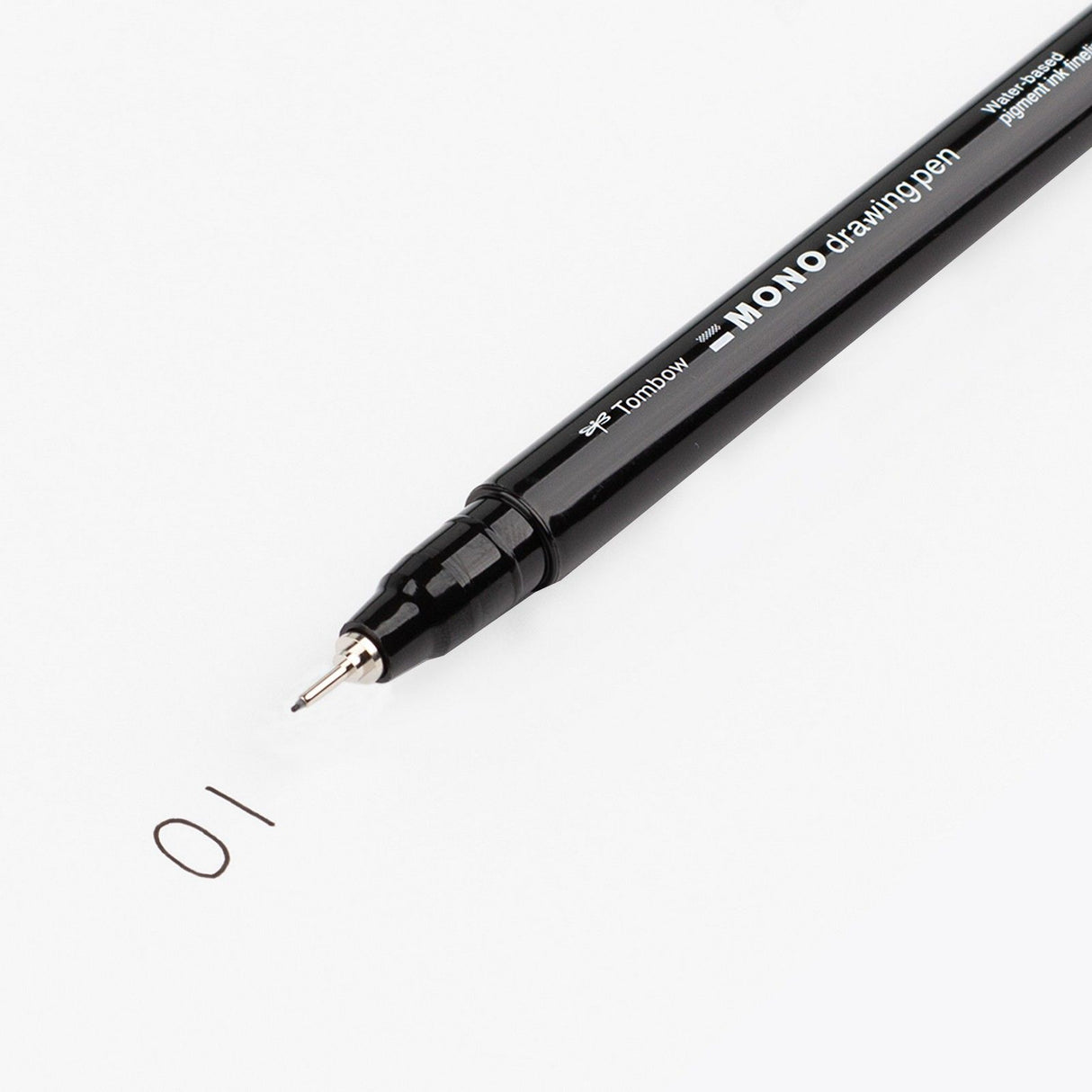 Tombow • fineliner mono tegnepen, stregbredde 01 (ca. 0,25 mm), sort