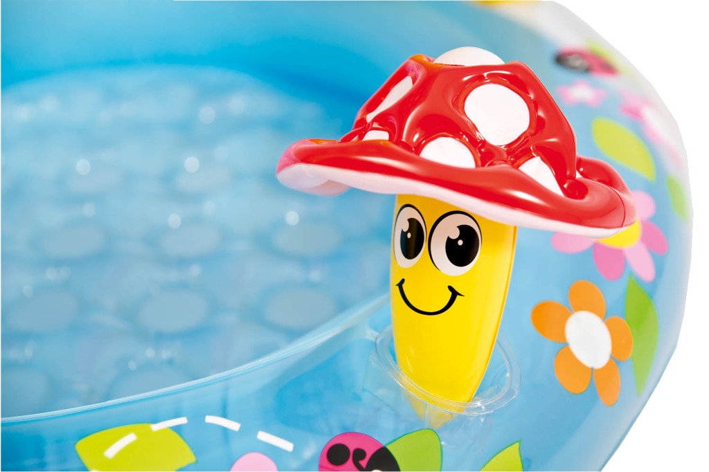 Baby swimmingpool svampe