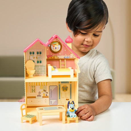 Elglegetøj Bluey Mini Speelhuis med møbler og leget figur