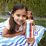 Barbie elsker havdukkens regnbuekjole