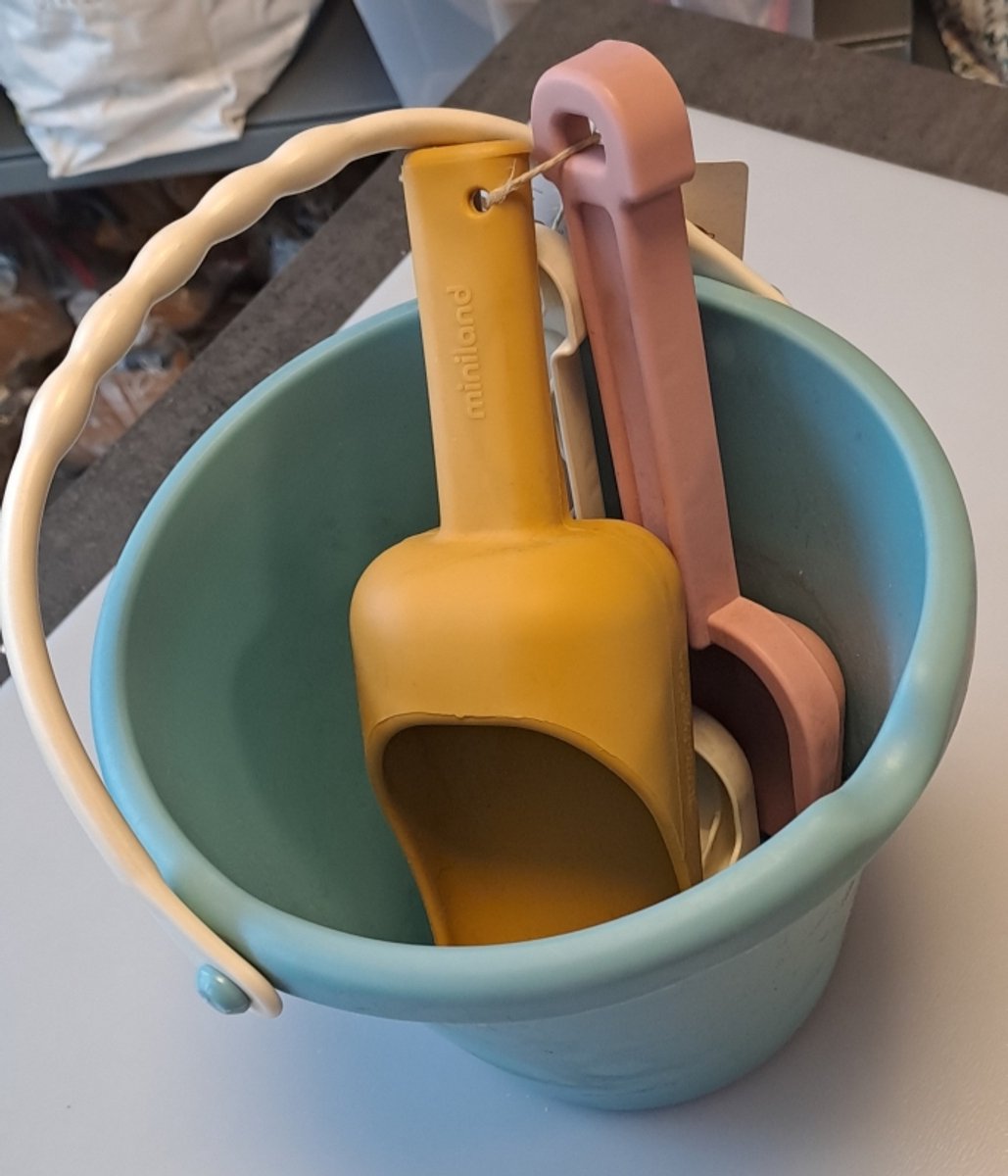 Miniland outdoor eco - sandlegesæt junior - spand, skovl, rive og scoop - pink - 18 måneder