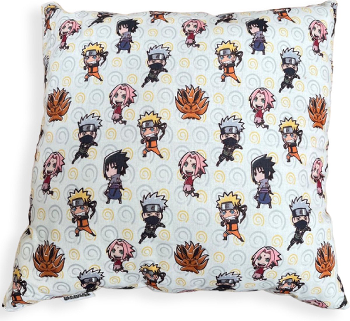 Naruto sasuke sakura plyspude hvid 38 x 38 cm - anime pyntepude - ét stykke, hunter x hunter, angreb på titan, dragon ball z, my hero academia - leg og kæl med de dejligste børneværelsespuder