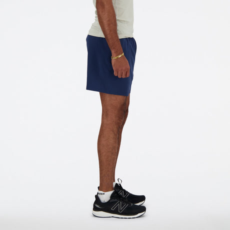 New balance sport essential short 5 herre sportsbukser - marineblå