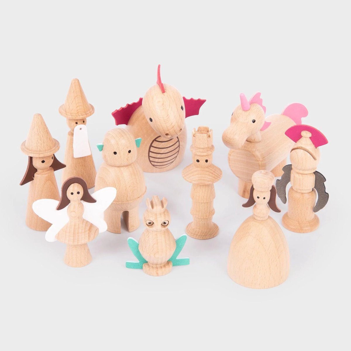 Tickit® fortryllede figurer i træ.