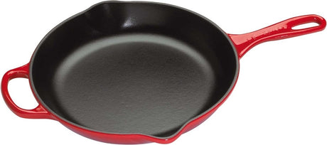 Le creuset stegepande signatur - kirsebærrød - ø 20 cm - emaljeret non-stick belægning - egnet til alle varmekilder, inklusive induktion - tåler opvaskemaskine - livstidsgaranti