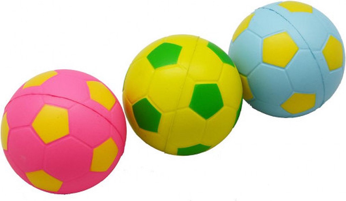 Engelhart mix bolde blødt skum – fodbold print – blå pink gul – 6,3 cm – sæt med 3 i net – bløde skum bolde – mini legebolde – børnevenligt legetøj –