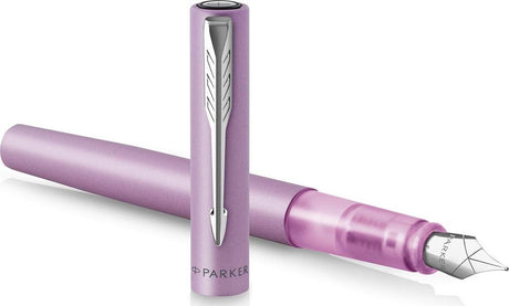 Parker vektor xl fyldepen | metallisk lilla lak på messing med krom detalje | medium nib med blå blæk refill | gaveindpakning