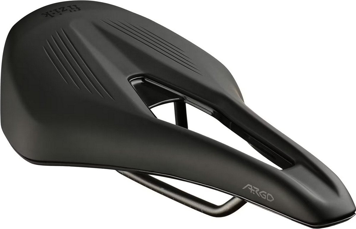 Fizik argo vento r3 k:ium sadel sort 140 mm