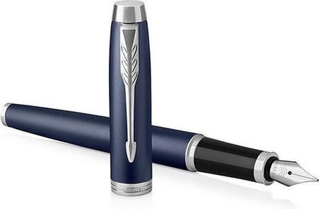 Parker im fyldepen | mat blå | fin spids med blå blæk refill | gaveemballage
