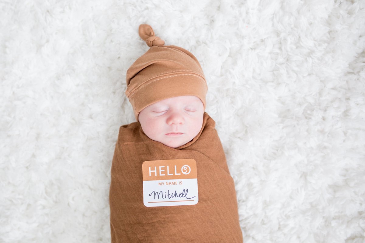 Lulujo hello world - swaddle hat - tan