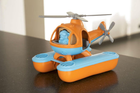 Grønt legetøj havhelikopter orange blå