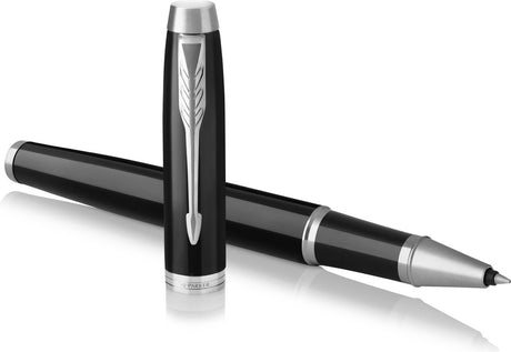 Parker im rullekuglepen | sort maling med krom finish | fin nib | sort blæk | gaveemballage