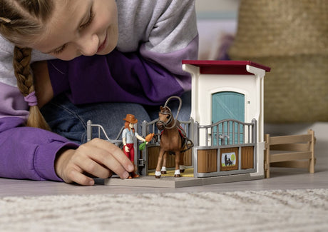 Schleich 42710 – hesteklub hesteboks – hannah og cayenne