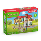 Schleich Farm World Farm med stabile og dyr
