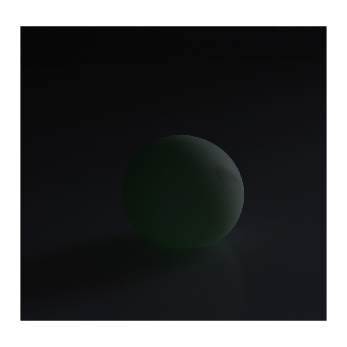 Squeeze ball glød i mørke, 6 cm