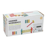Houten hamerbank met hamer