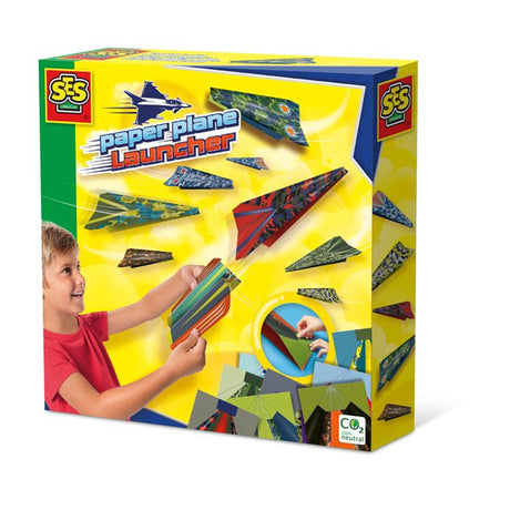 Lancering af en masse papirfly
