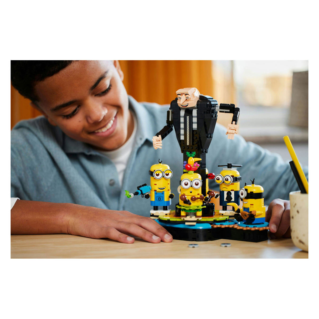 LEGO Despicable Me 75582 Buildable GRU og Minions